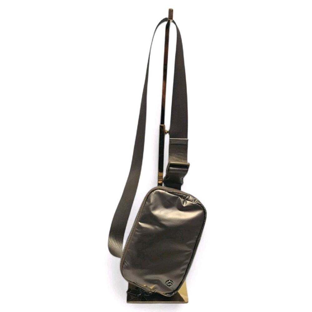 Chico's Everywhere Crossbody Belt Bag Bronze Small On-The-Go Fanny Pack Purse - Picture 3 of 9